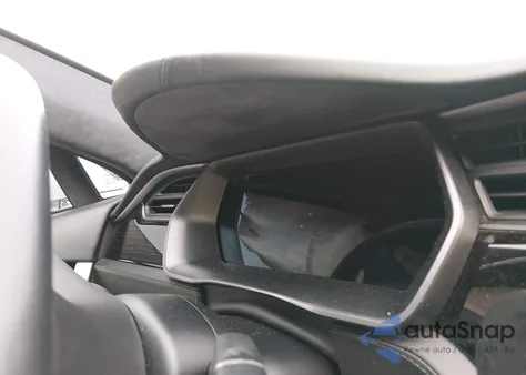 2018 Tesla Model S 100D/75D/P100D из США, поврежденный, VIN 5YJSA1E23JF281395